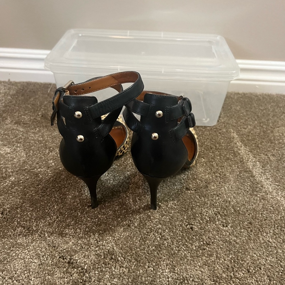 Animal Print Heels size 7.5 - Picture 3 of 6